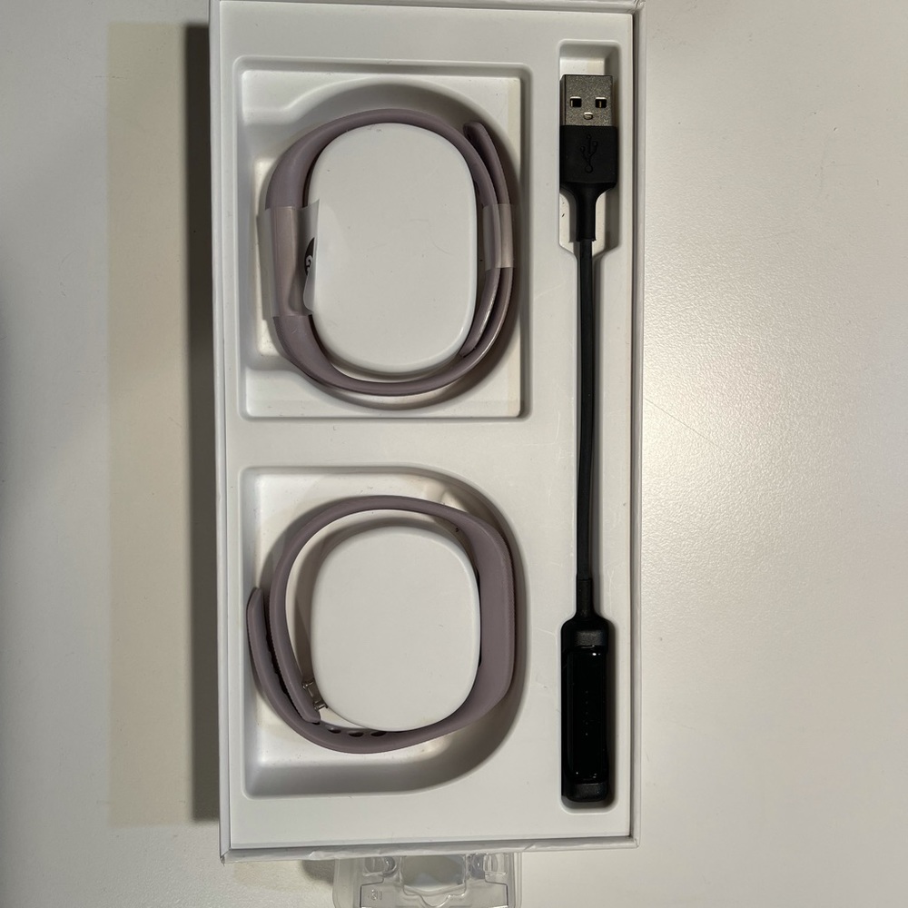 Fitbit - 2 Bands & battery